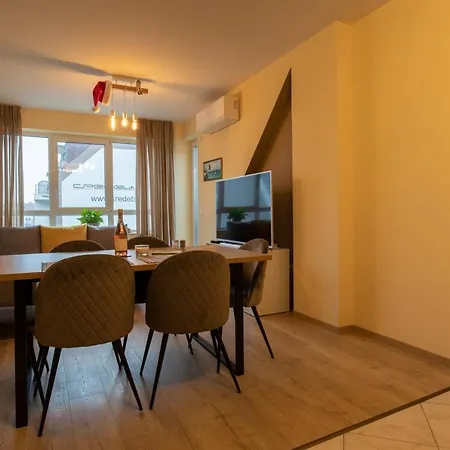 דירה View 2 *